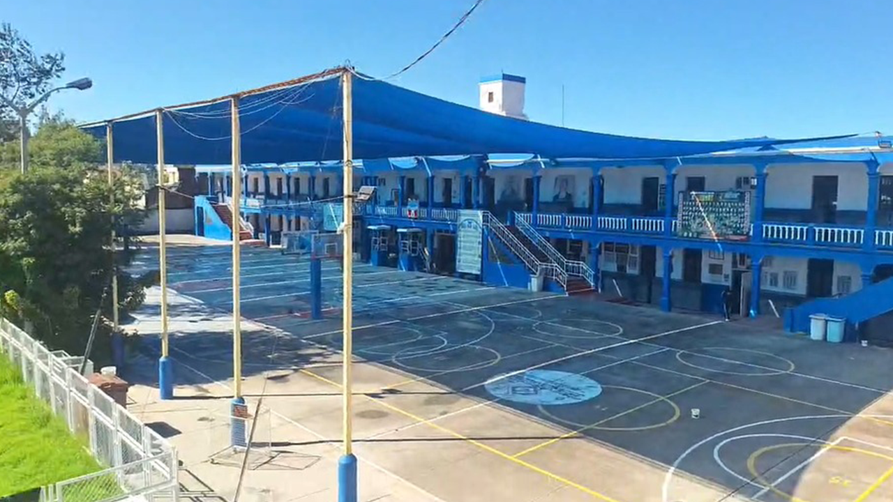 Arequipa: colegio Manuel Muñoz Nájar se inunda otra vez y urge obra de desagüe para evitar más daños